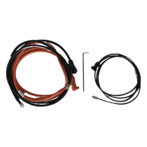 Cable de Comunicación y Alimentación / Conexión ARK2.5LA1 a Inversor SPF3000TLLVM-48P / Transmisión de Datos y Energía / Conectores Precisos