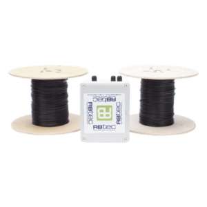 Sensor de Intrusión Perimetral / Cable Microfónico / 2 Zonas / 152 m (498.7 ft) por Zona / 304 m (997.4 ft) Total / Procesador DSP / Calibración por Software