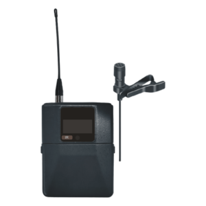 Micrófono de Solapa Inalámbrico / Transmisión Digital UHF / Modulación pi/4-DQPSK / Doble Banda 540-590 MHz y 640-690 MHz / Autonomía >10 Horas / Pantalla OLED / Potencia Ajustable ≥10 dBm
