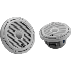 Par de Bocinas Náuticas Coaxiales / 7,7″ (196 mm) / Rejilla Clásica Blanca / 100 W RMS / 4 Ω / 45 Hz – 25 kHz / Tweeter Cúpula de Seda 25 mm (1″) / Cono Polipropileno Relleno de Mica / Sin Iluminación LED / Montaje 159 mm (6.25″)